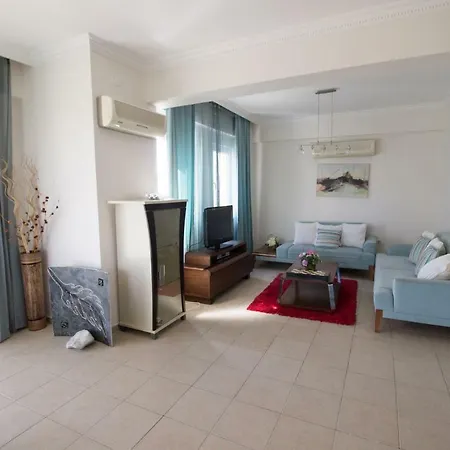Selene Villa